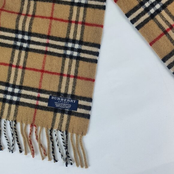 Genuine Burberry wool scarf size 69 inches biege Made in England - Picture 2 of 4